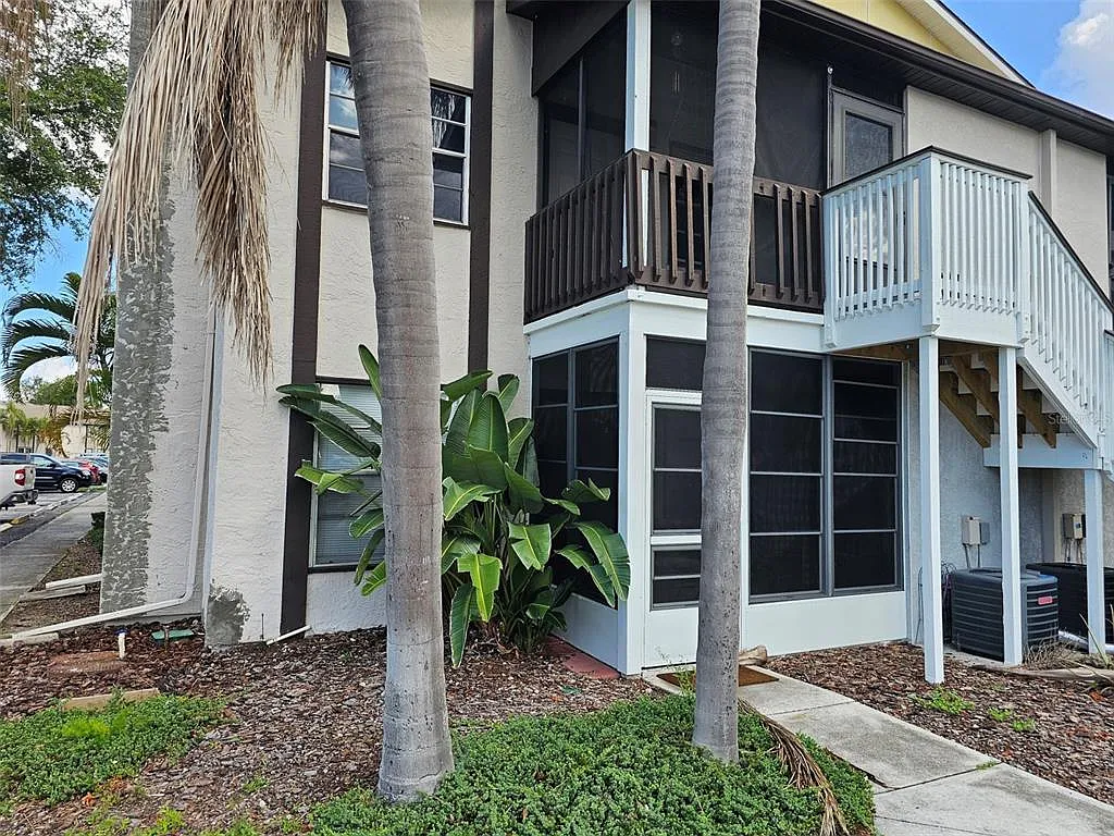 2 bed, 2.0 bath, 912 sqft, $1,500 — Photo 1
