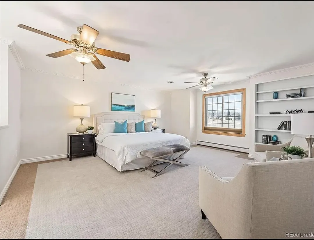 4 bed, 3.5 bath, 3100 sqft, $1,100 — Photo 1