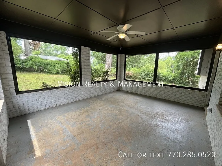 153 Carroll Cir — Photo 47