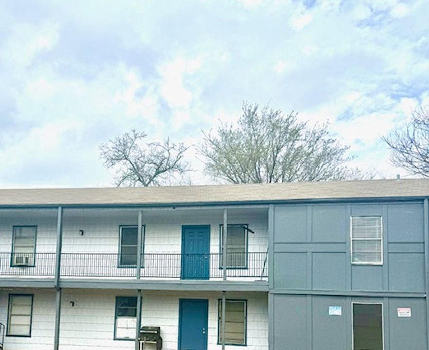 1st image of 600 E Craven Ave #206
