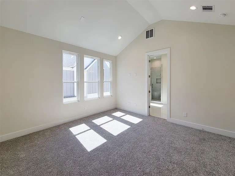 5931 Beall St #A — Photo 18