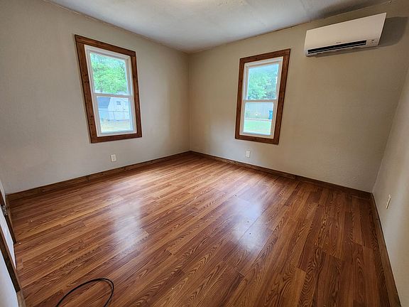 5th image of 2316 N Weller Ave
