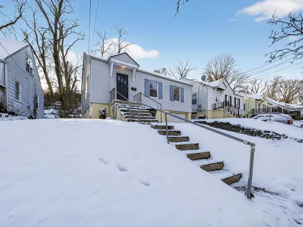 1782 Ashbrook Dr, Cincinnati, OH 45238