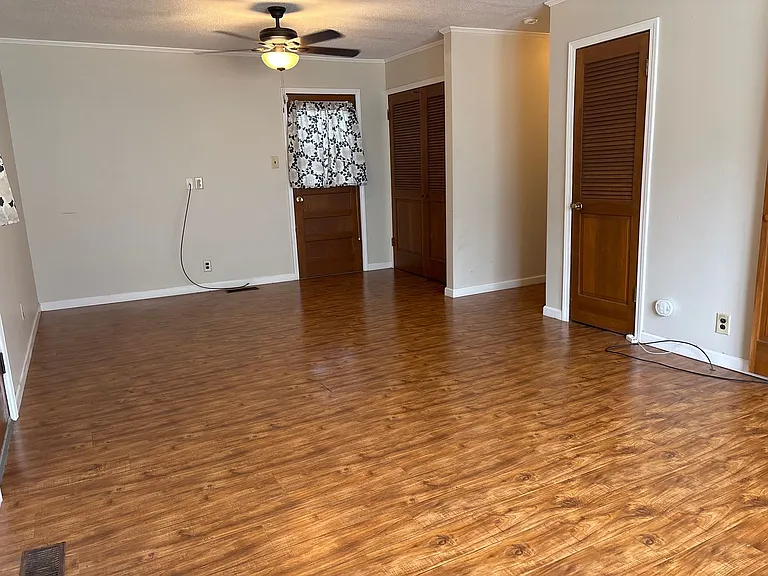 81 Royal Oaks Pl — Photo 7