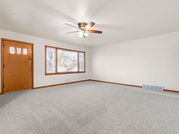 2nd image of 2404 Wyoming Dr