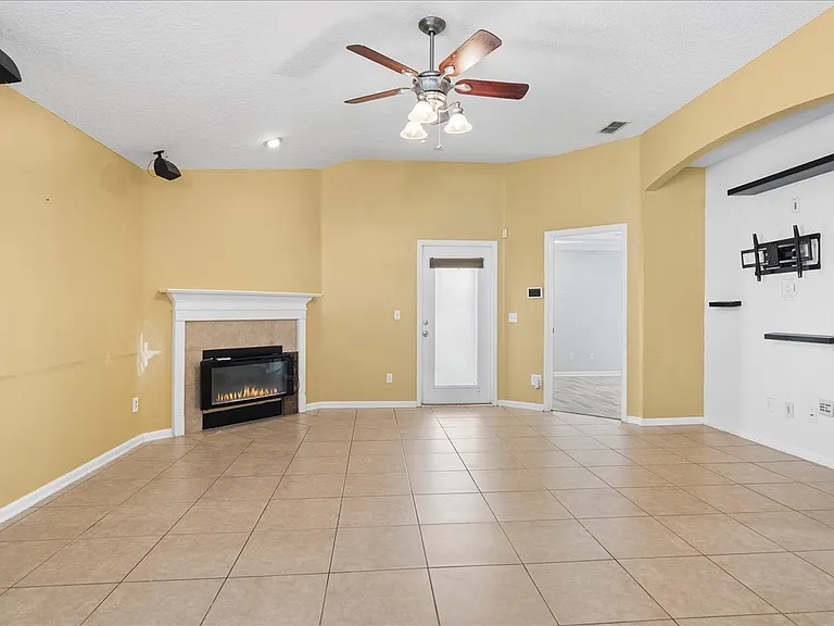 3664 Shrewsbury Dr — Photo 9