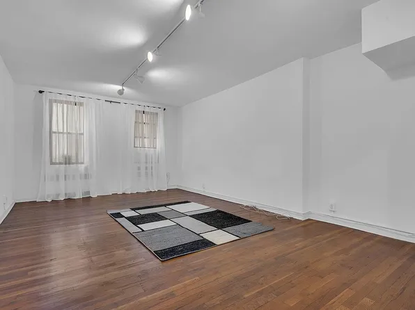 30 E 22nd St APT 4C, New York, NY 10010