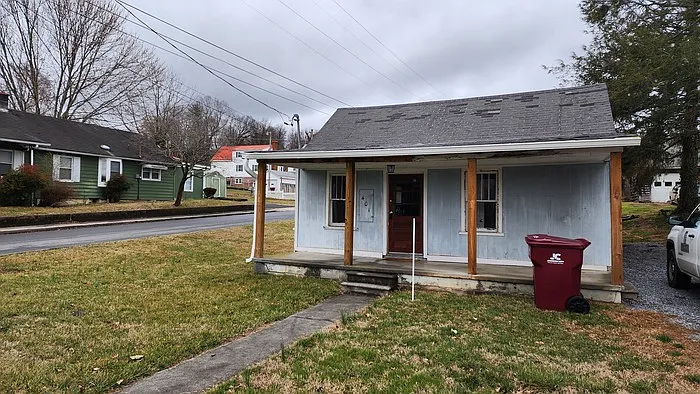 401 Grande Avenue Ext — Photo 4