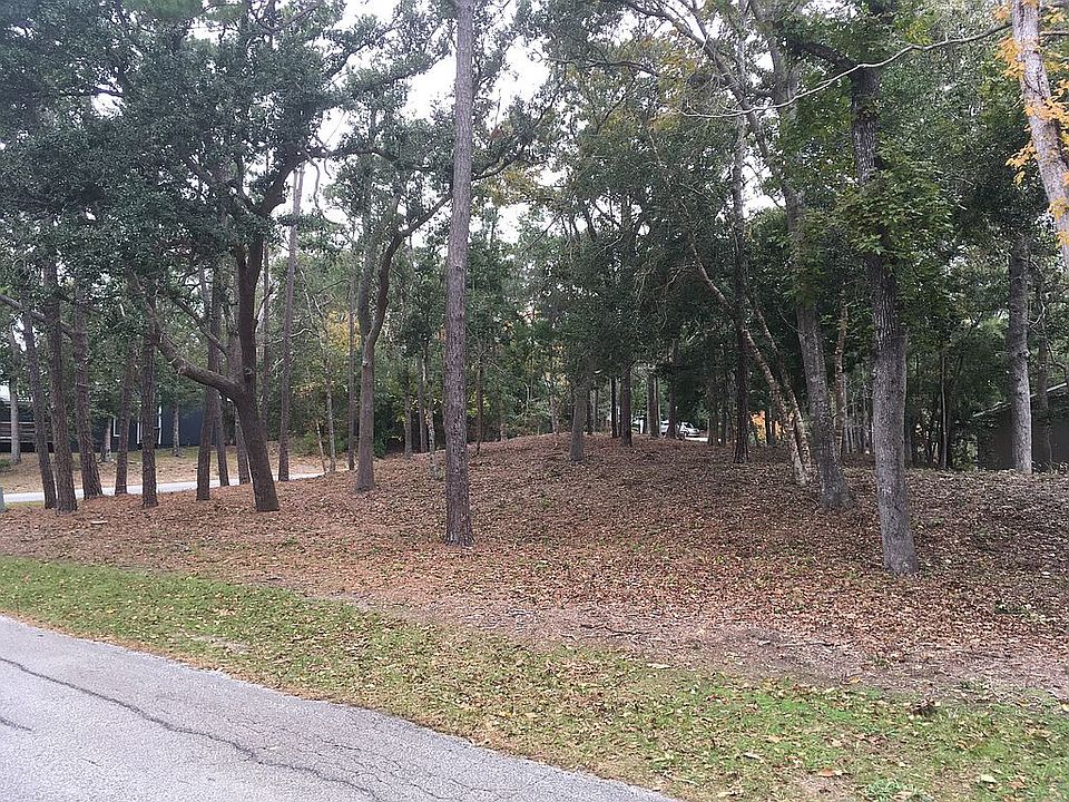 2nd image of 124 Cypress Dr