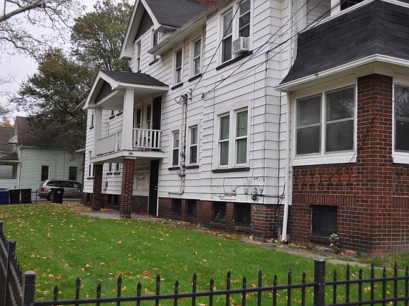 4th image of 2915 E 111th St