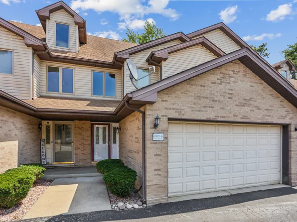 7025 167th St APT B, Tinley Park, IL 60477