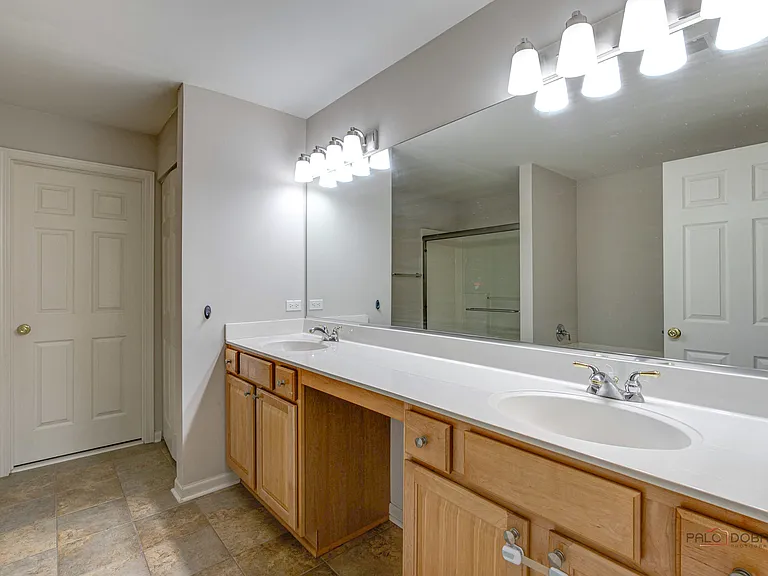 552 Saddlebrook Ln — Photo 23