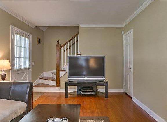 3rd image of 8509 W 55th St