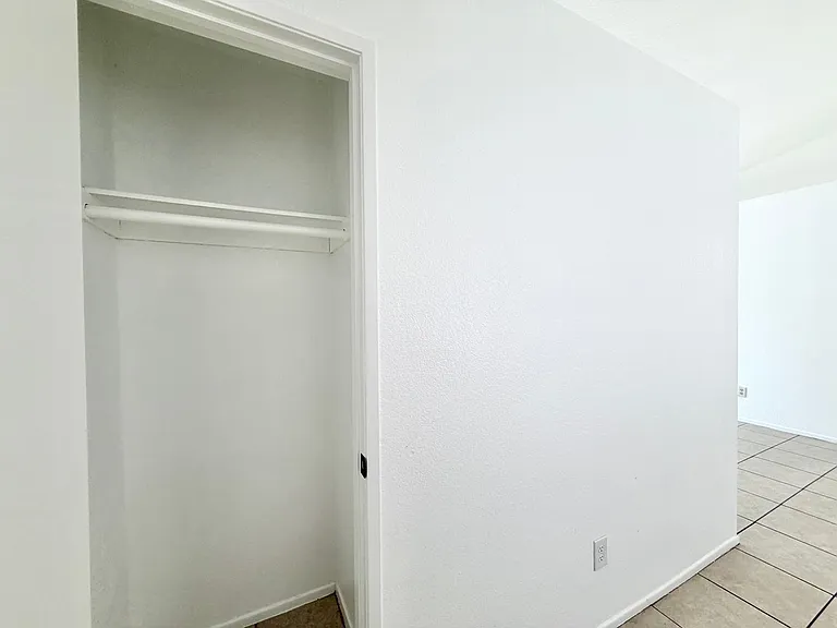 29677 Woodlands Ave — Photo 6