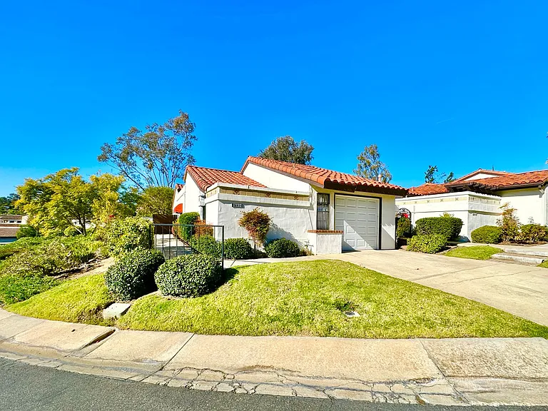 1732 Woodbrook Ln — Photo 42
