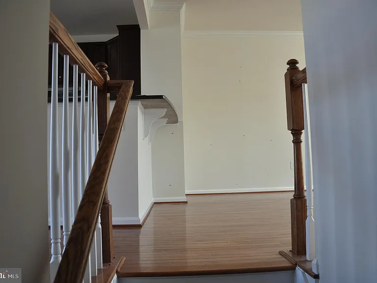 905 Susan Cir — Photo 12