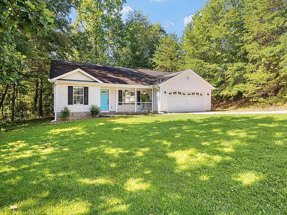 2nd image of 210 Abigail Ln