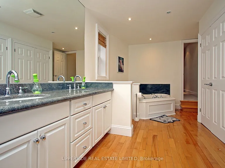 153 Collier St — Photo 16