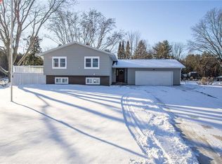 4348 Meadow Ln, Eau Claire, WI 54701