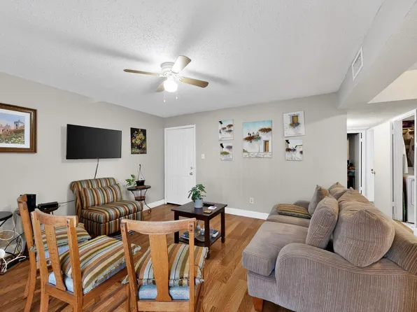 7431 Holly Hill Dr APT 108, Dallas, TX 75231