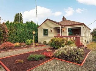 10559 Interlake Ave N #A, Seattle, WA 98133