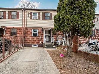 716 Saint Ann's Avenue