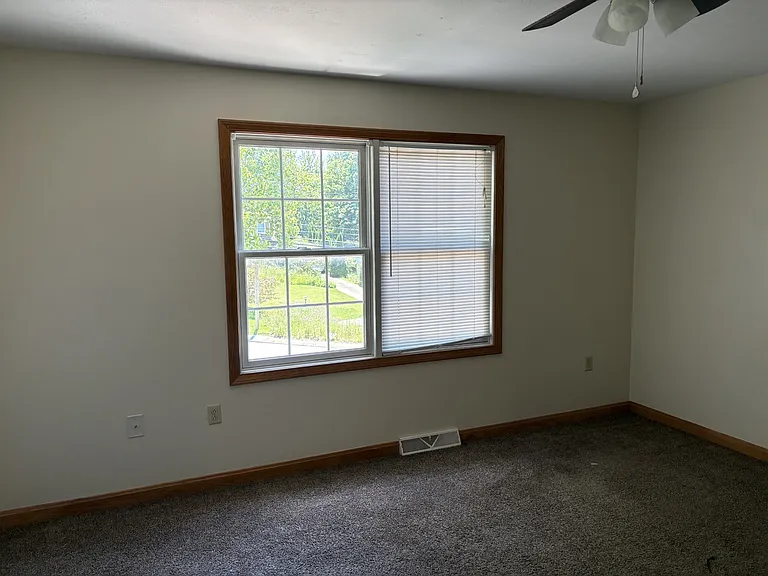 4165 Pine Ave — Photo 8