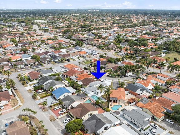3rd image of 13841 SW 17th Ter