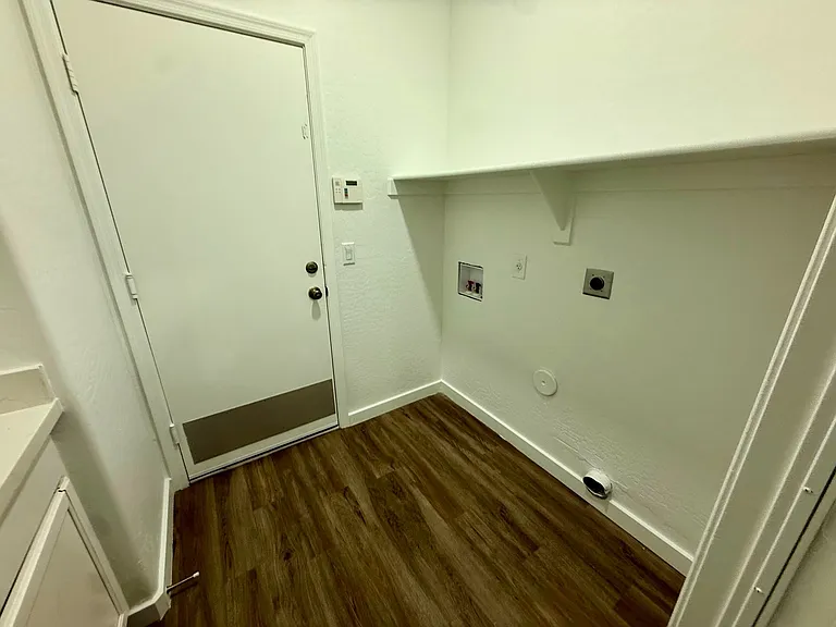 15238 W Custer Ln — Photo 28