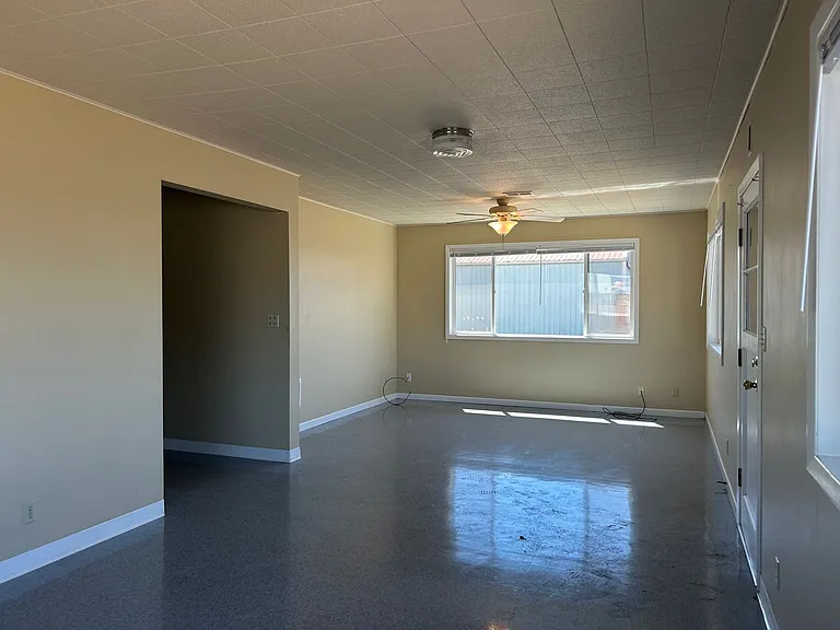 1186 NE Alpine Ave — Photo 24