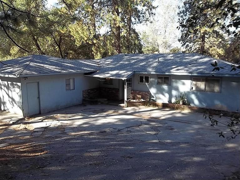 1st image of 695 Crestview Dr