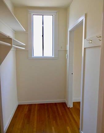 5th image of 2901 Gough St APT 206