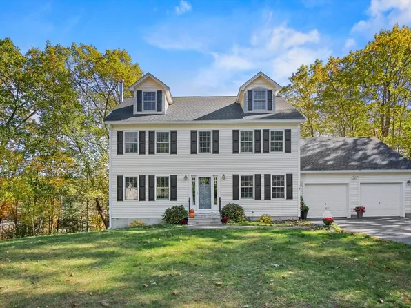 210 Gardner Rd, Hubbardston, MA 01452