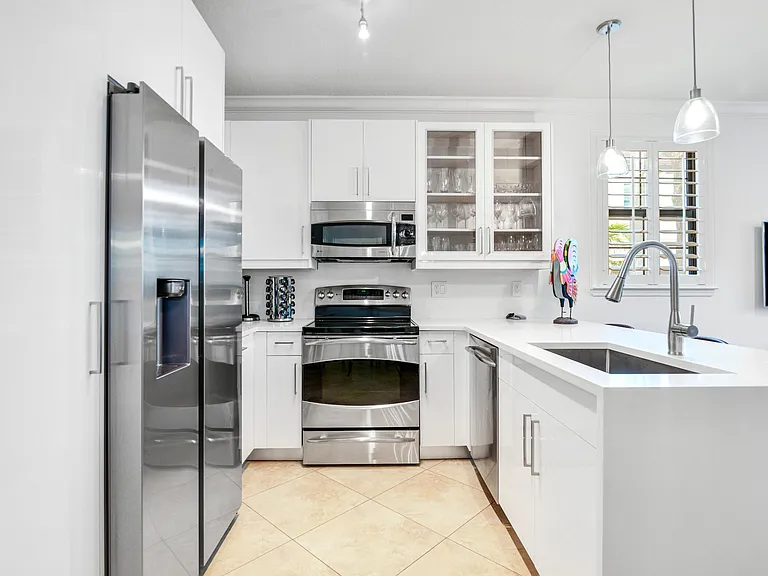 861 S Ocean Blvd — Photo 8