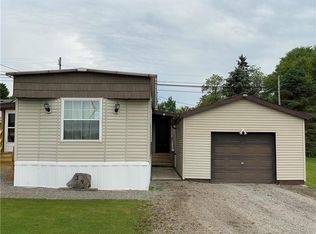 39 E Chestnut St, Fredonia, PA 16124
