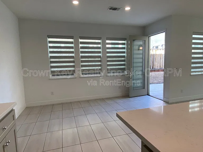 1363 S Shields Ave — Photo 7