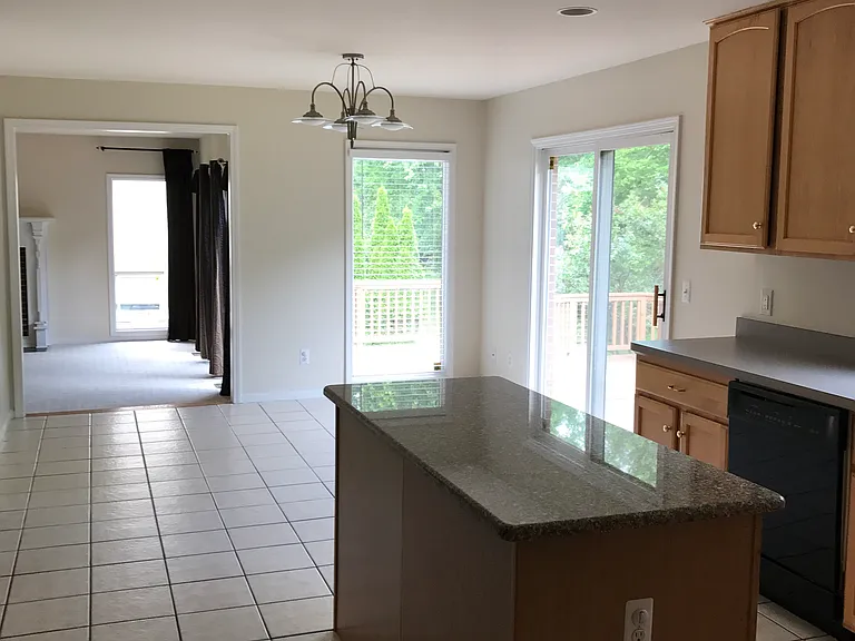 7782 Watford Dr — Photo 12