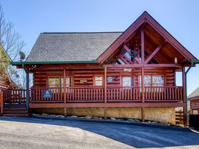 1111 Towering Oaks Dr, Sevierville, TN, 37876