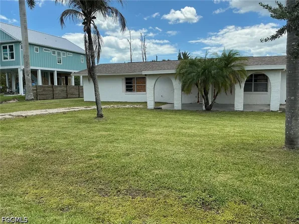16620 Arbor Ridge Dr, Fort Myers, FL 33908