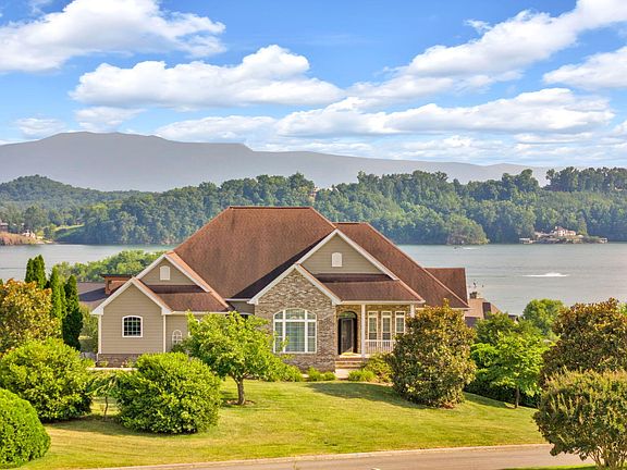5th image of 424 Riverbend Dr