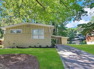 2302 Montrose Dr, East Pt, GA 30344