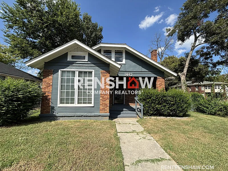1492 Faxon Ave