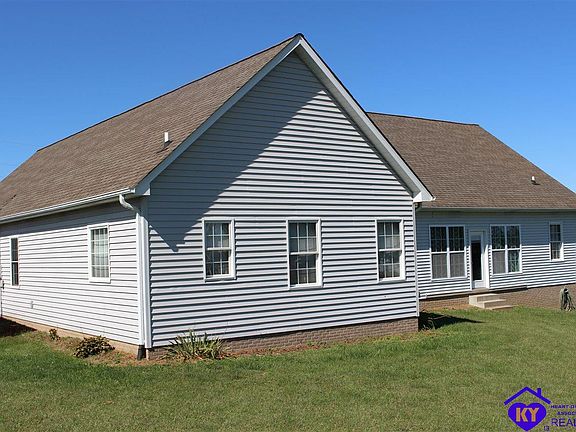 4th image of 305 Hillside Dr