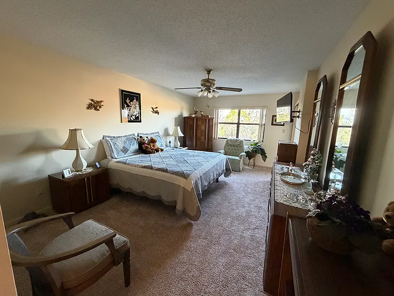 5400 Park St N #211 — Photo 10