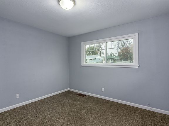 5th image of 3824 E Cleveland Ave