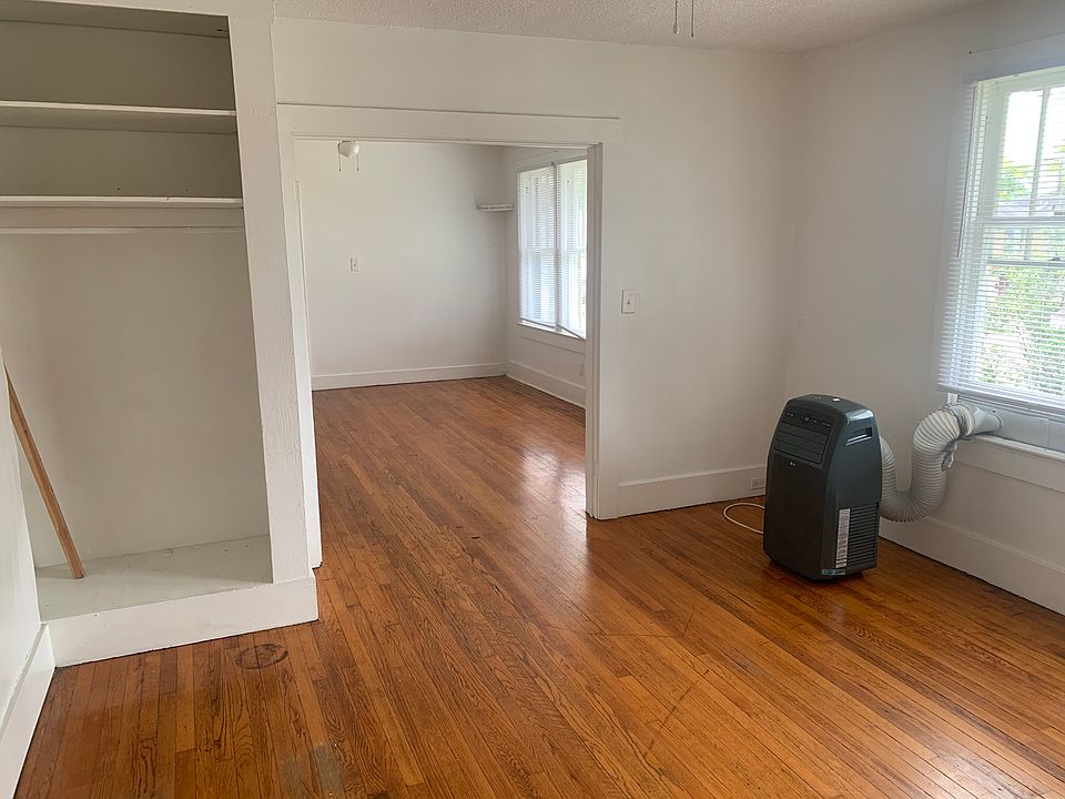 2nd image of 1333 Laurel St #1331
