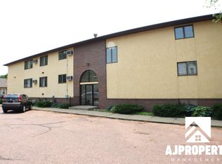 916 S Menlo Ave #301, Sioux Falls, SD 57104