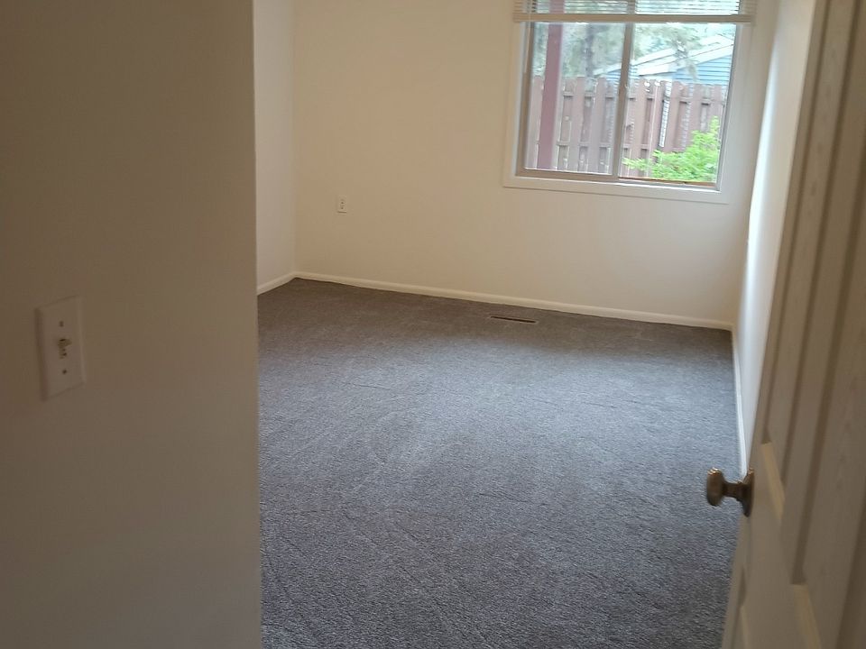 1st image of 10650 Kumquat St NW