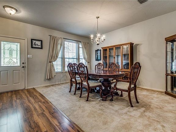 5th image of 1525 Stanford Dr