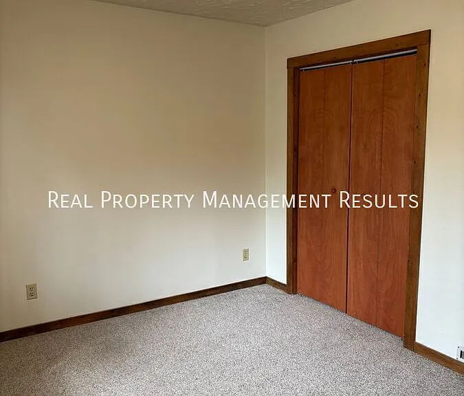 409 S Bosse Ave #B — Photo 10
